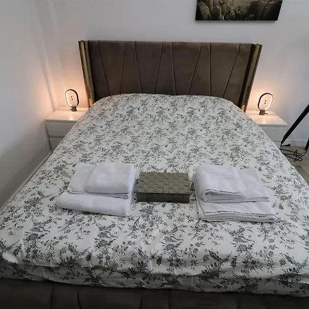 Charming Center - Free Minibar * בוקרשט